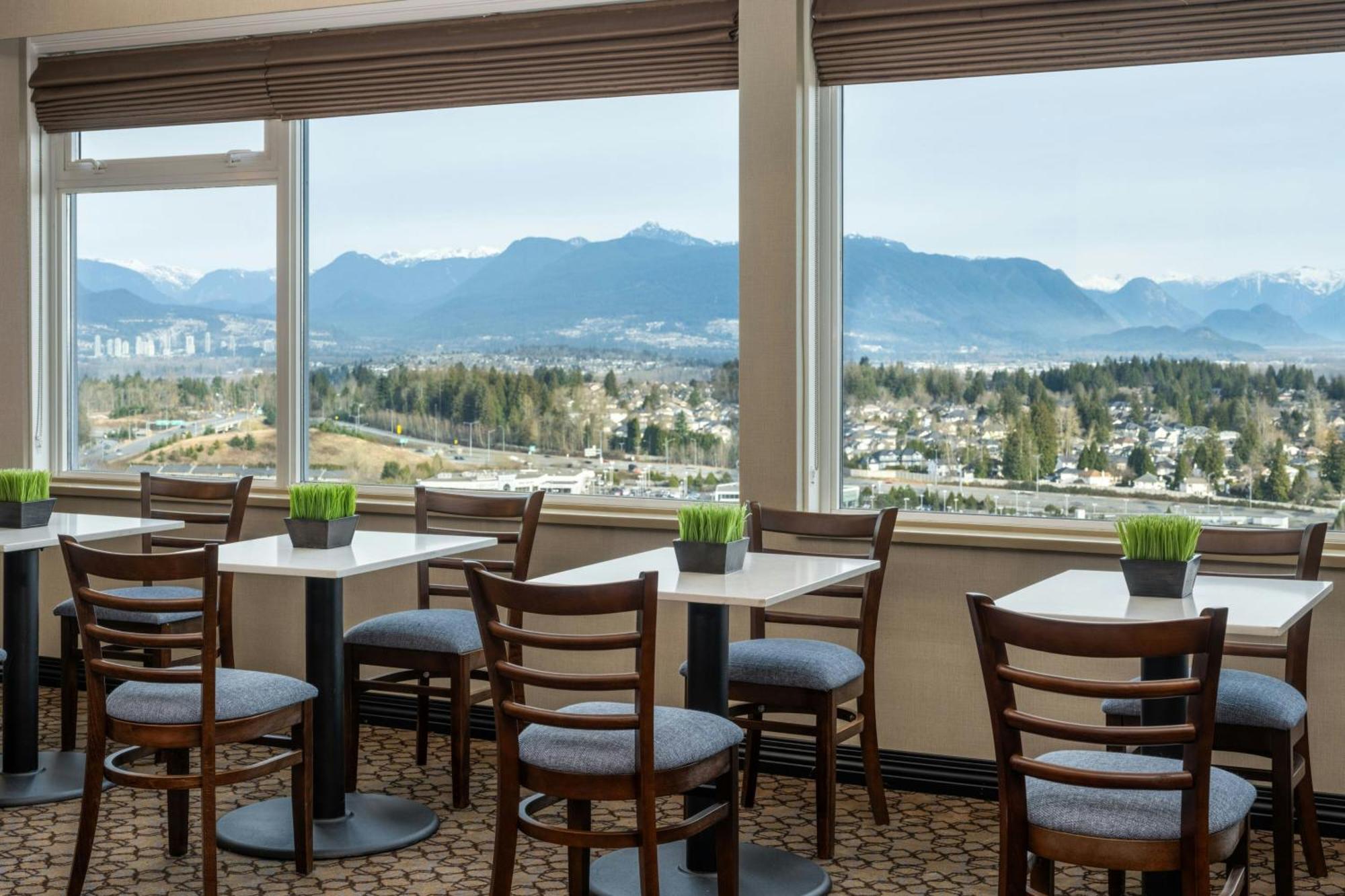 Sheraton Vancouver Guildford Hotel Surrey Exterior photo